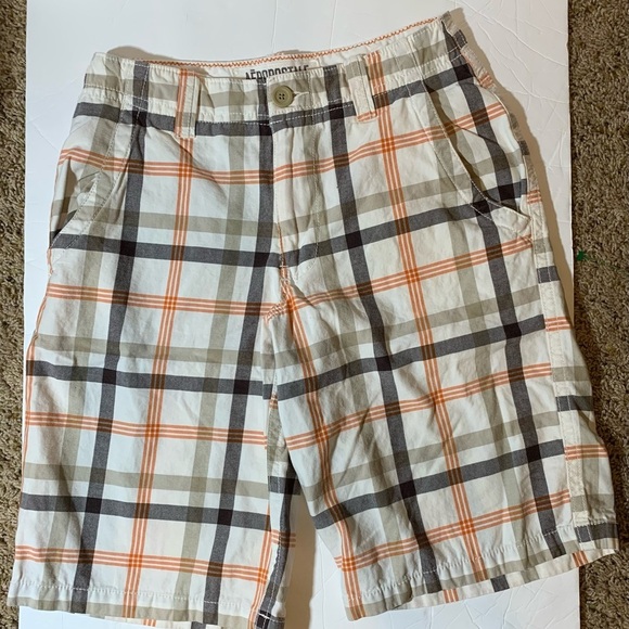 Men’s Aeropostale size 29 100% cotton shorts in brown, orange, & cream stripes - Picture 3 of 5